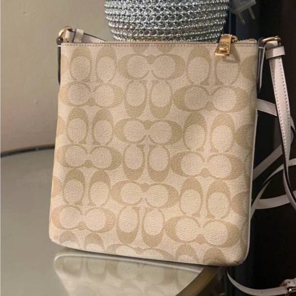 Cross body bag authentic - Picture 3 of 3